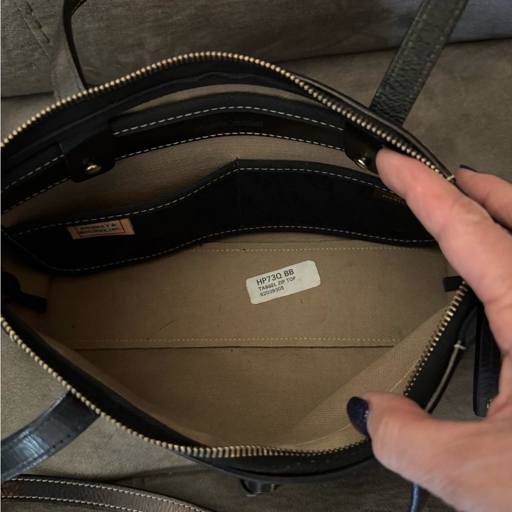 Dooney & Bourke Black Shoulder Bag - Picture 5 of 5